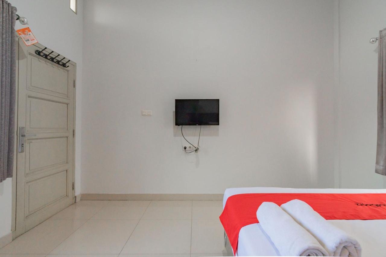 Reddoorz Plus Syariah @ Tuparev Cirebon 3 Exterior photo